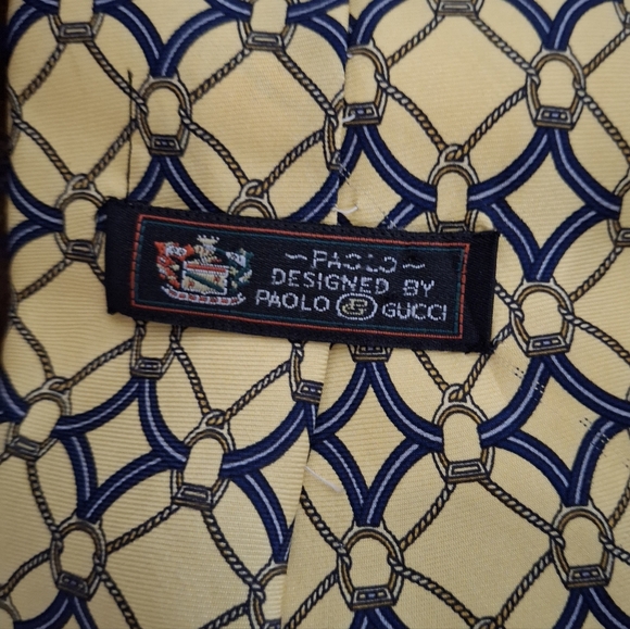 Vintage Gucci Made in Italy 100% Silk Designer Tie. - Picture 5 of 15